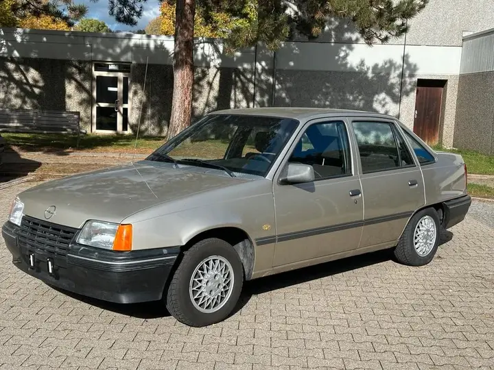 Opel Kadett E