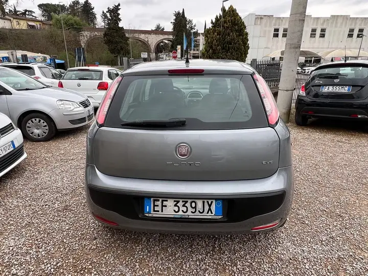Fiat Punto Evo 2010 photo 2