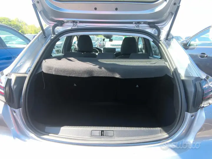 Peugeot 208 2025 photo 4