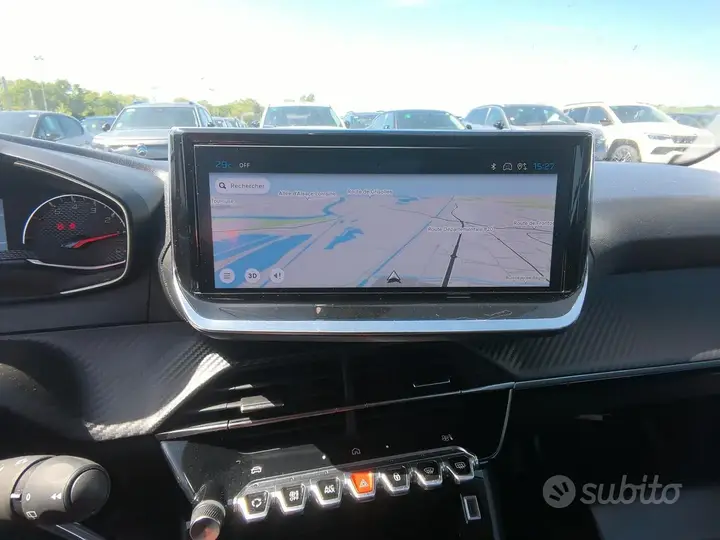 Peugeot 208 2025 photo 3
