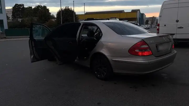 Mercedes-Benz E 270