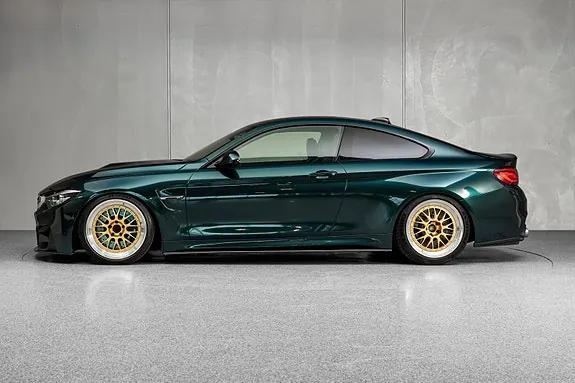 BMW M4 2015 photo 4