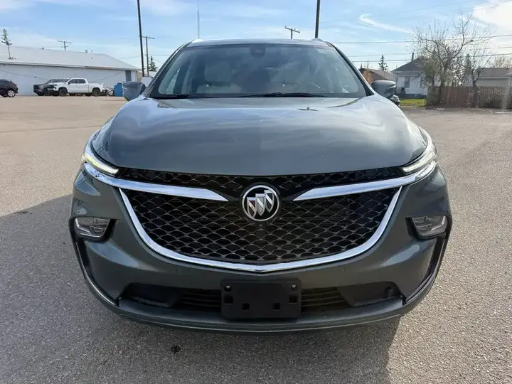 Buick Enclave 2024 photo 2