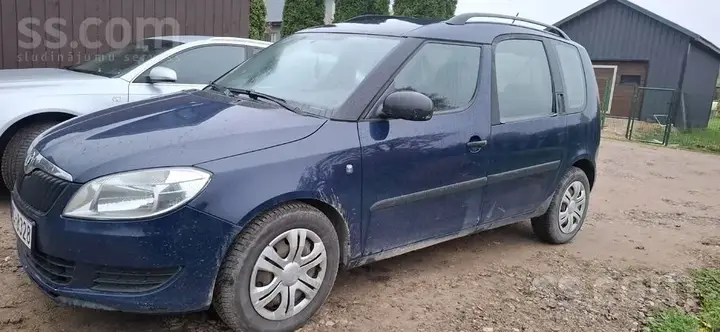 Skoda Roomster 2011 photo 4