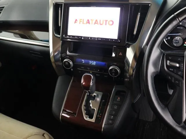 Toyota Alphard 2017 photo 4