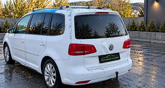 Volkswagen Touran 2012 photo 3