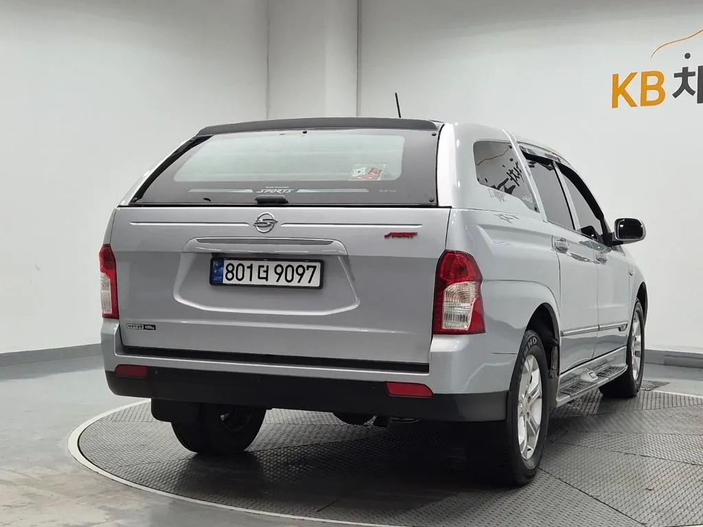 KG Mobility Korando 2012 photo 3