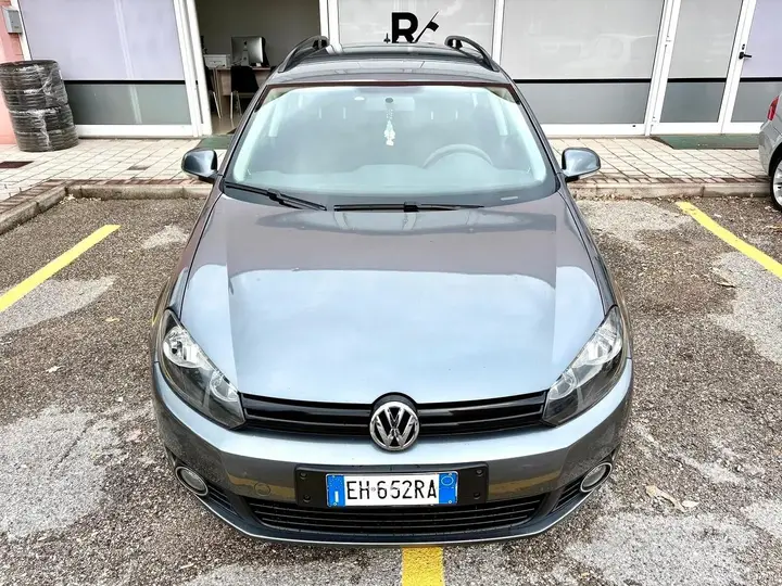 Volkswagen Golf Variant 2011 photo 2