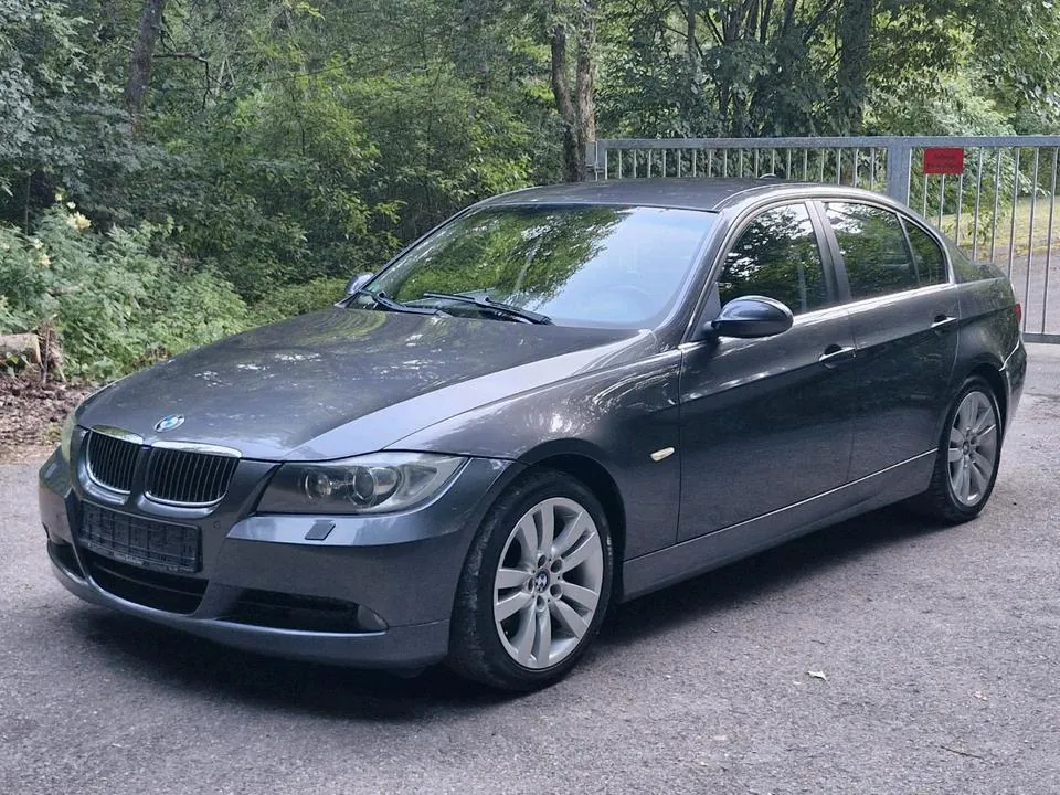 BMW E90