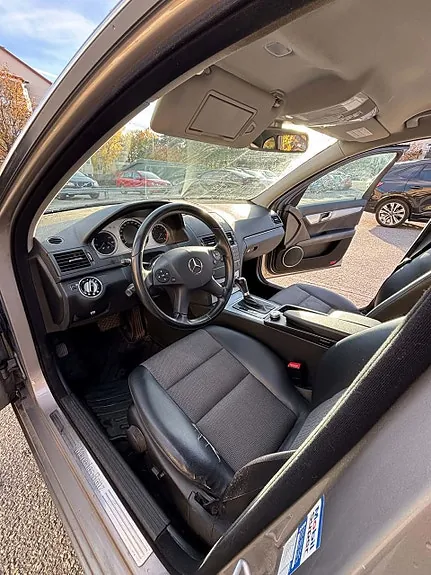 Mercedes-Benz C180 2009 photo 4