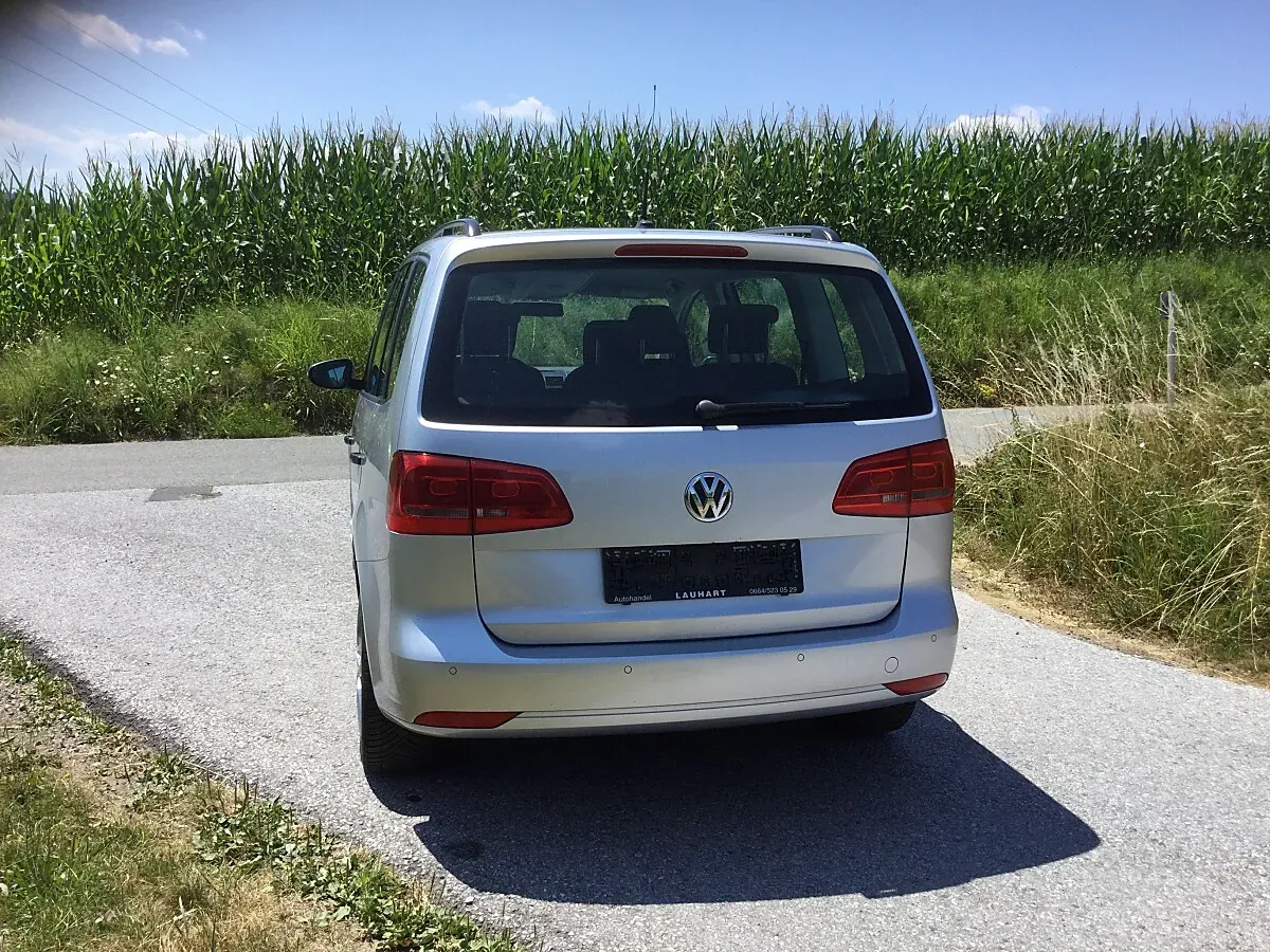 Volkswagen Touran 2014 photo 3