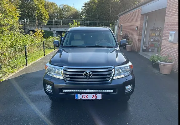 Toyota Land Cruiser 2013 photo 3