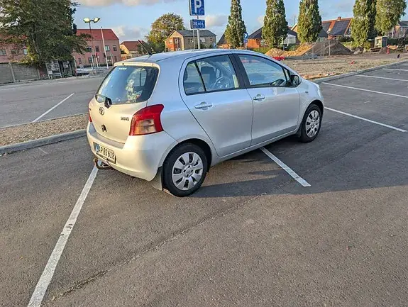 Toyota Yaris 2007 photo 4