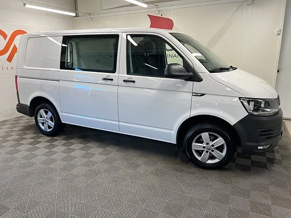 Volkswagen Transporter 2018 photo 3