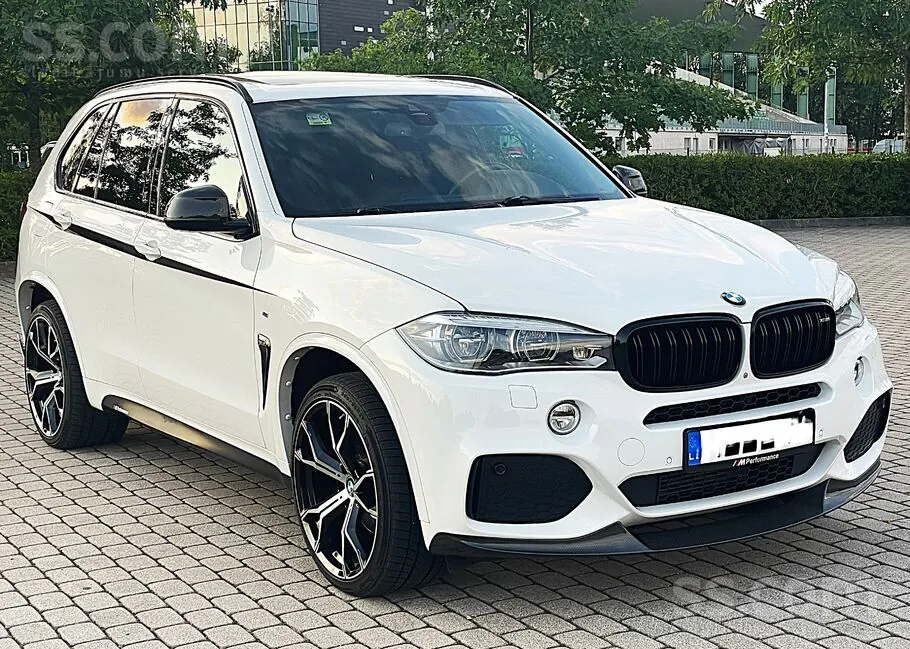 BMW X5 2015 photo 2
