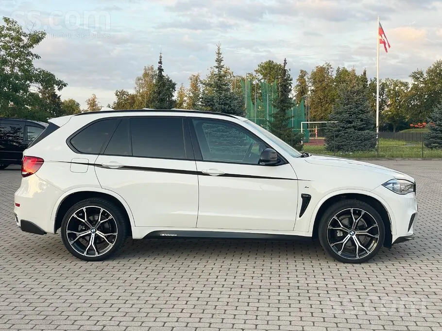 BMW X5 2015 photo 4