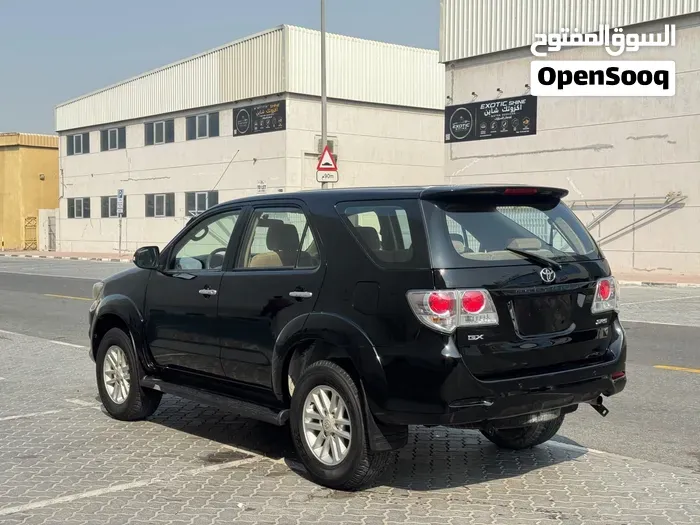 Toyota Fortuner 2012 photo 4
