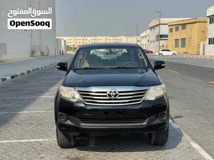 Toyota Fortuner 2012 photo 3