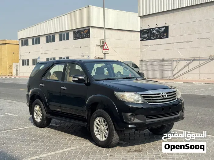 Toyota Fortuner 2012 photo 2