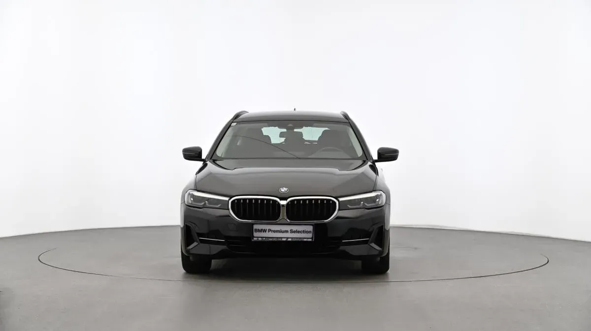 BMW 5 Series 2021 photo 2