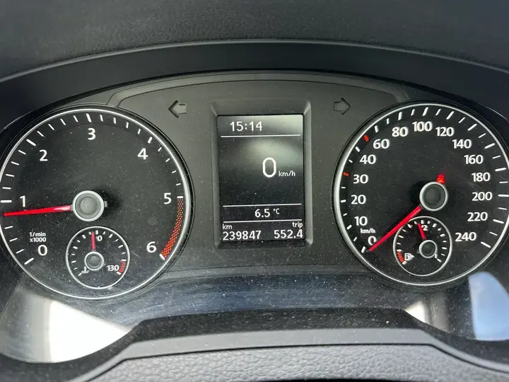 Volkswagen Sharan 2016 photo 2