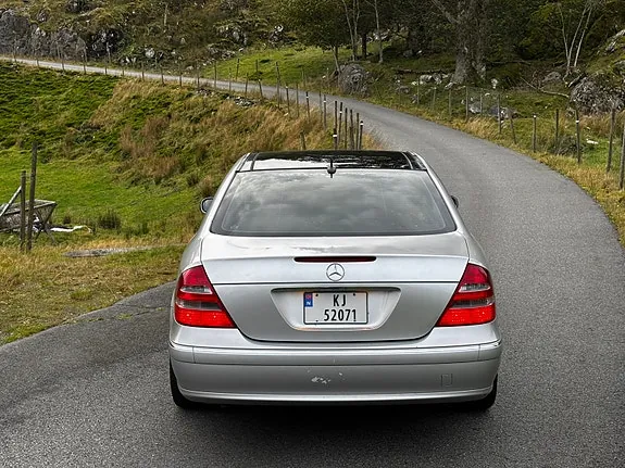 Mercedes-Benz E500 2003 photo 5