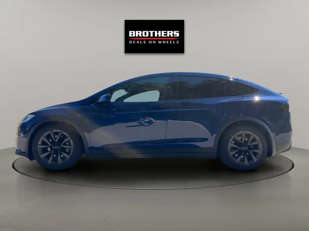 Tesla Model X 2023 photo 4