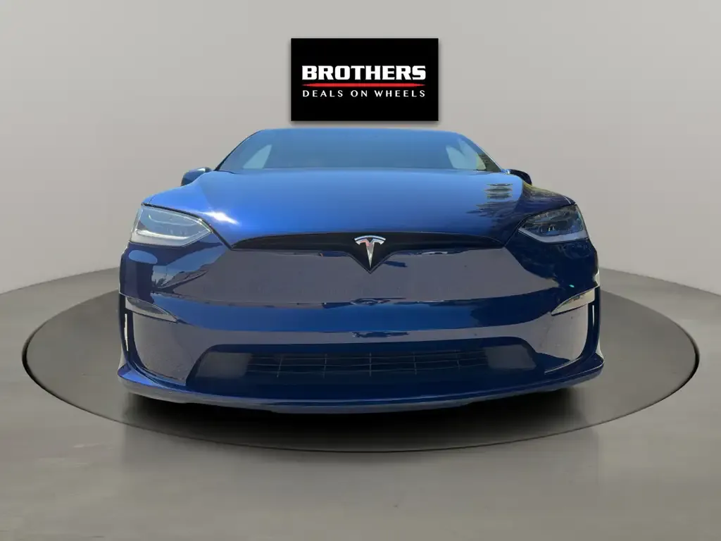 Tesla Model X 2023 photo 2
