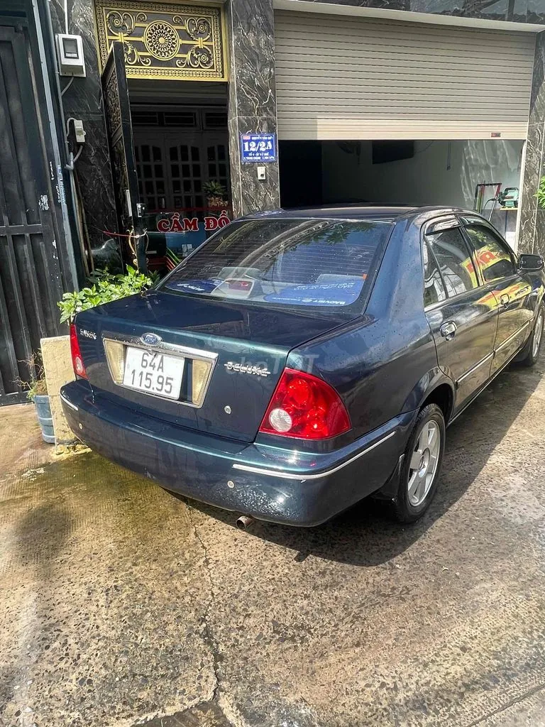 Ford Laser 2002 photo 2