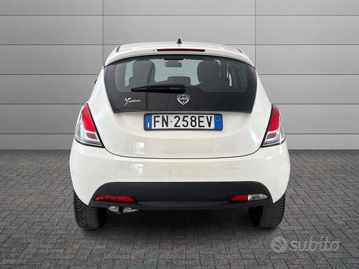 Lancia Ypsilon 2018 photo 5
