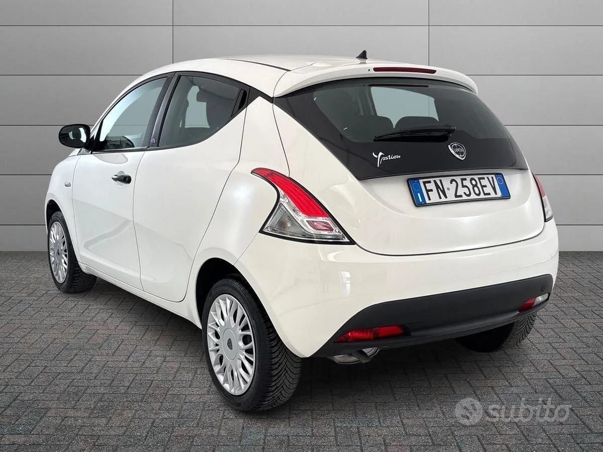 Lancia Ypsilon 2018 photo 4