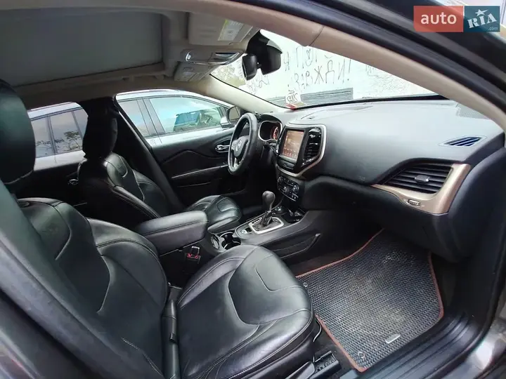 Jeep Cherokee 2015 photo 4