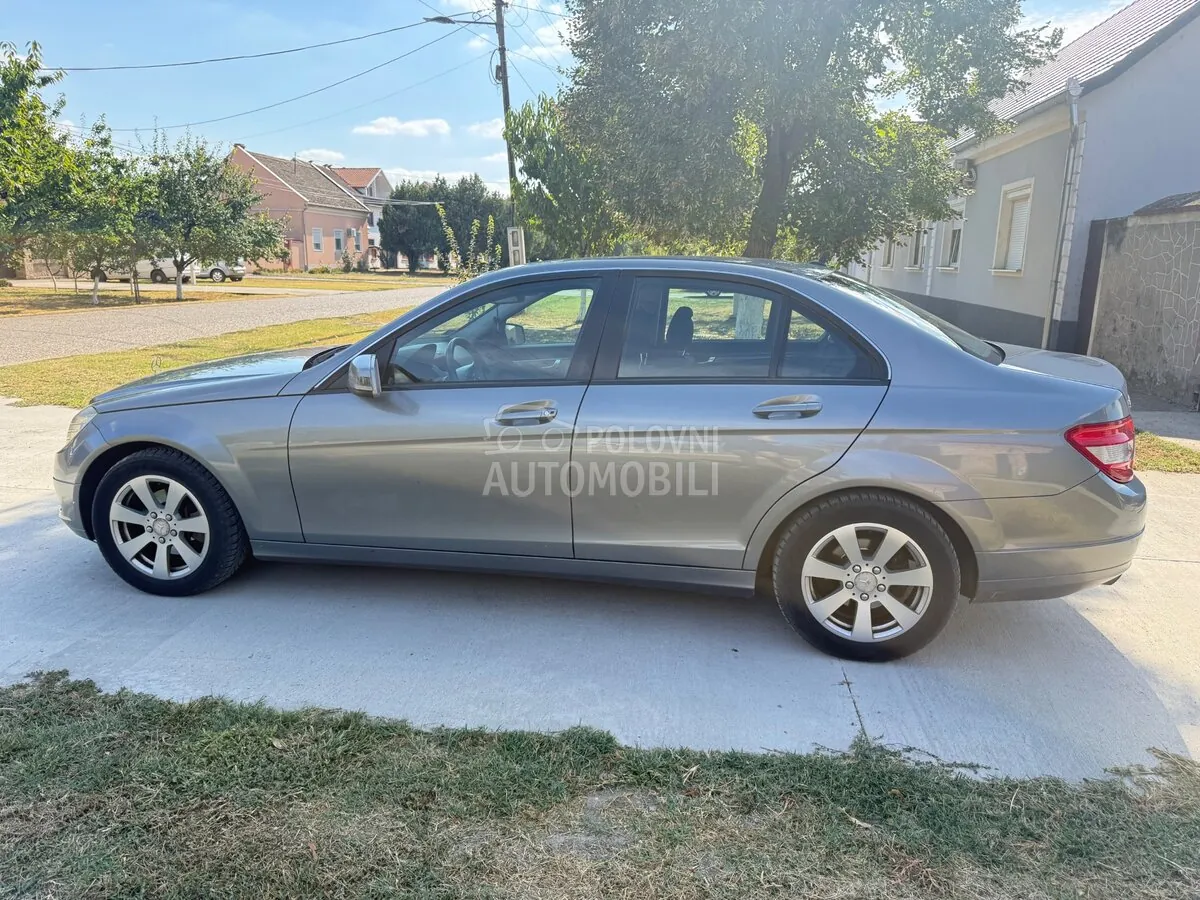 Mercedes-Benz C-Class 2009 photo 2