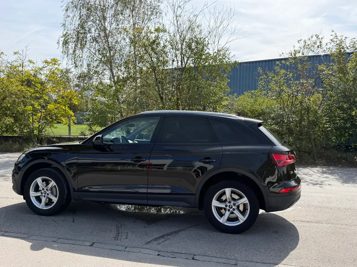 Audi Q5 2017 photo 2