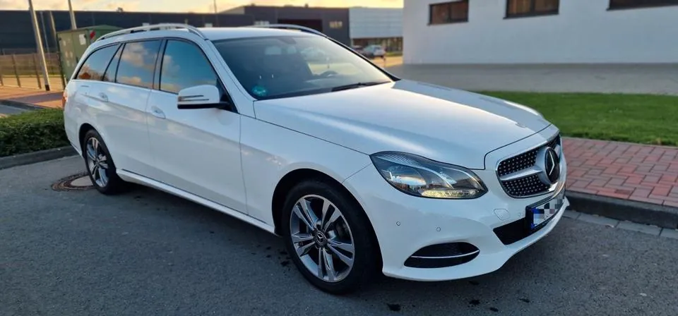 Mercedes-Benz E220