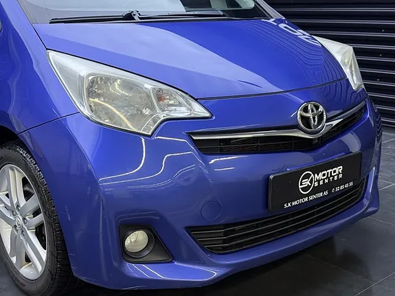 Toyota Verso-S 2011 photo 3