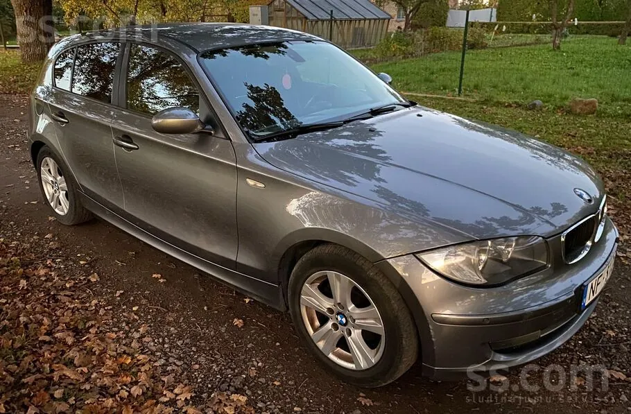 BMW 116D 2009 photo 2