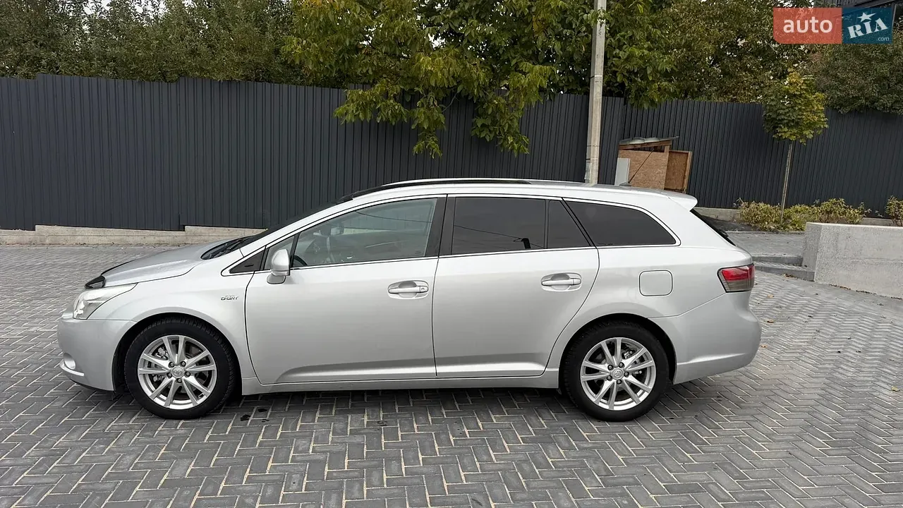 Toyota Avensis 2011 photo 4