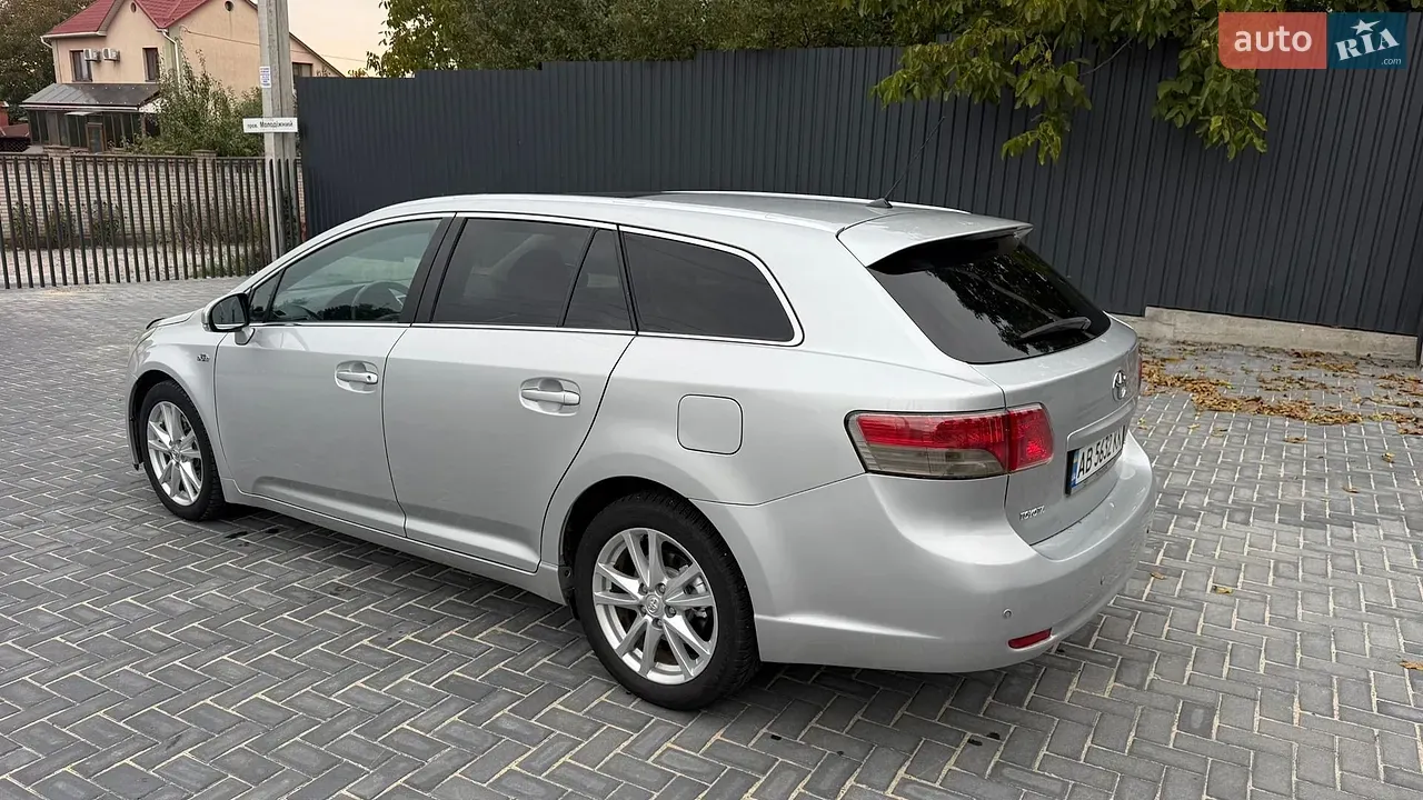 Toyota Avensis 2011 photo 5