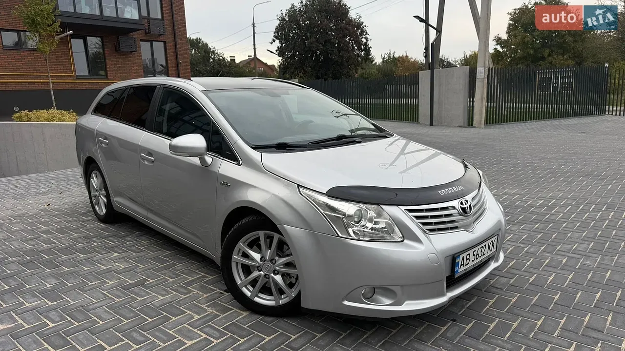 Toyota Avensis 2011 photo 2