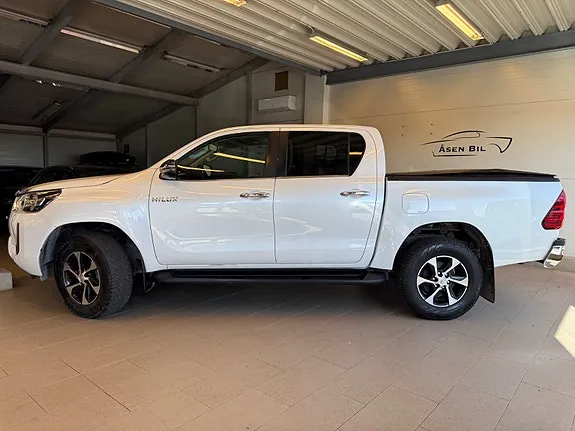 Toyota Hilux 2022 photo 2