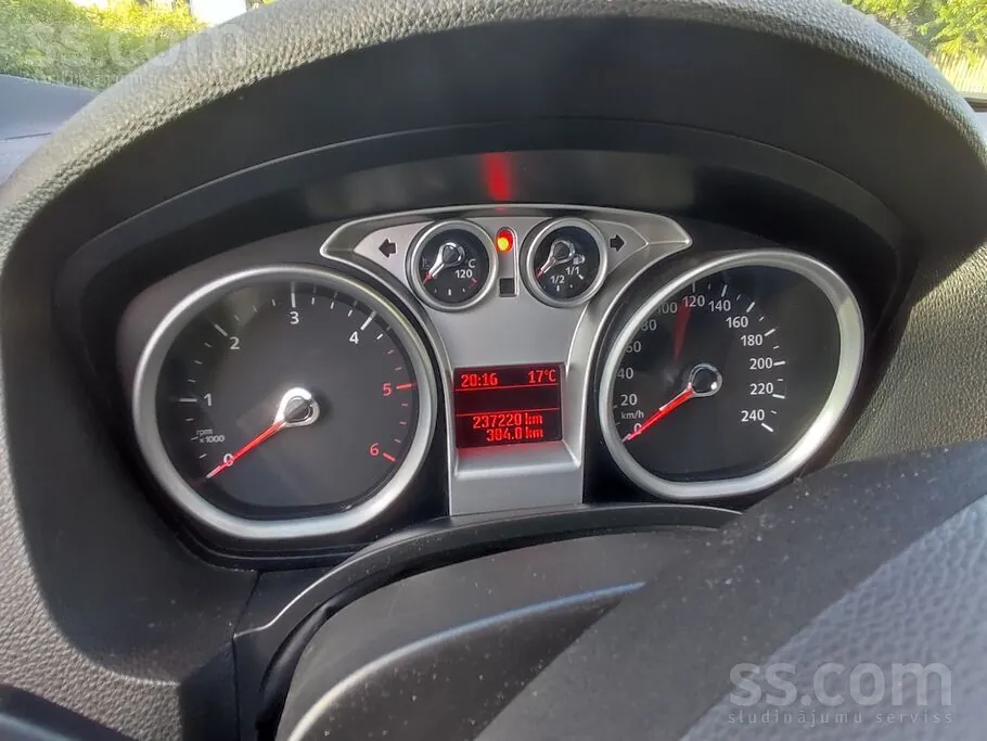 Ford Kuga 2010 photo 5