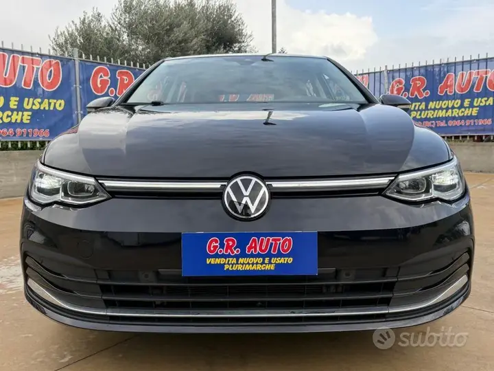 Volkswagen Golf 2022 photo 2