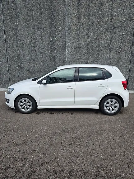 Volkswagen Polo 2013 photo 2