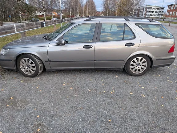 Saab 9-5 2003 photo 2