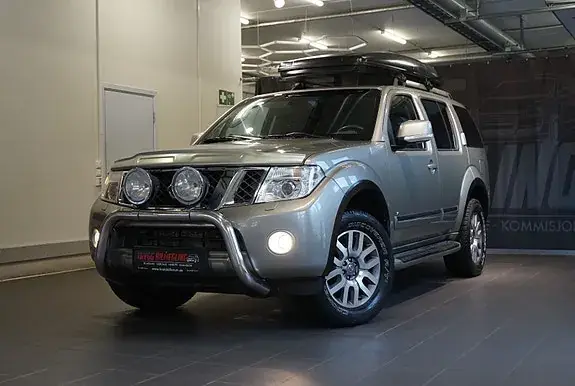 Nissan Pathfinder 2013 photo 2