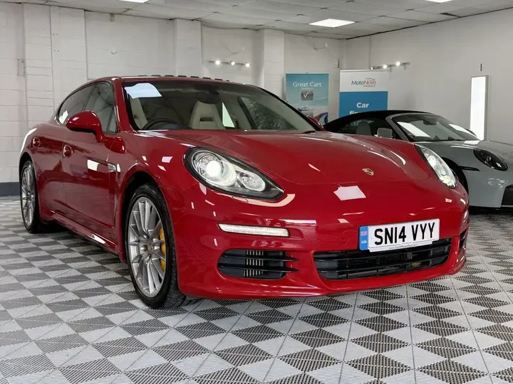 Porsche Panamera 2014 photo 2