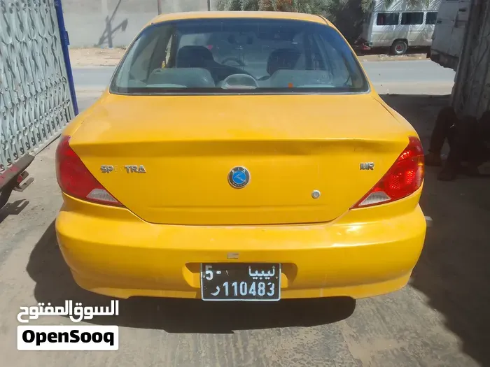 Kia Spectra 2004 photo 4