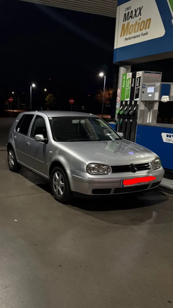 Volkswagen Golf 2002 photo 3