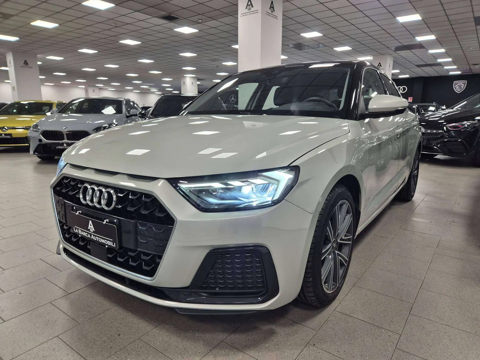 Audi A1 2025 photo 2